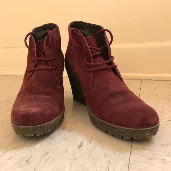 Beautiful Italian suede platform booties 39/ 8.5 - Picture 2 of 3